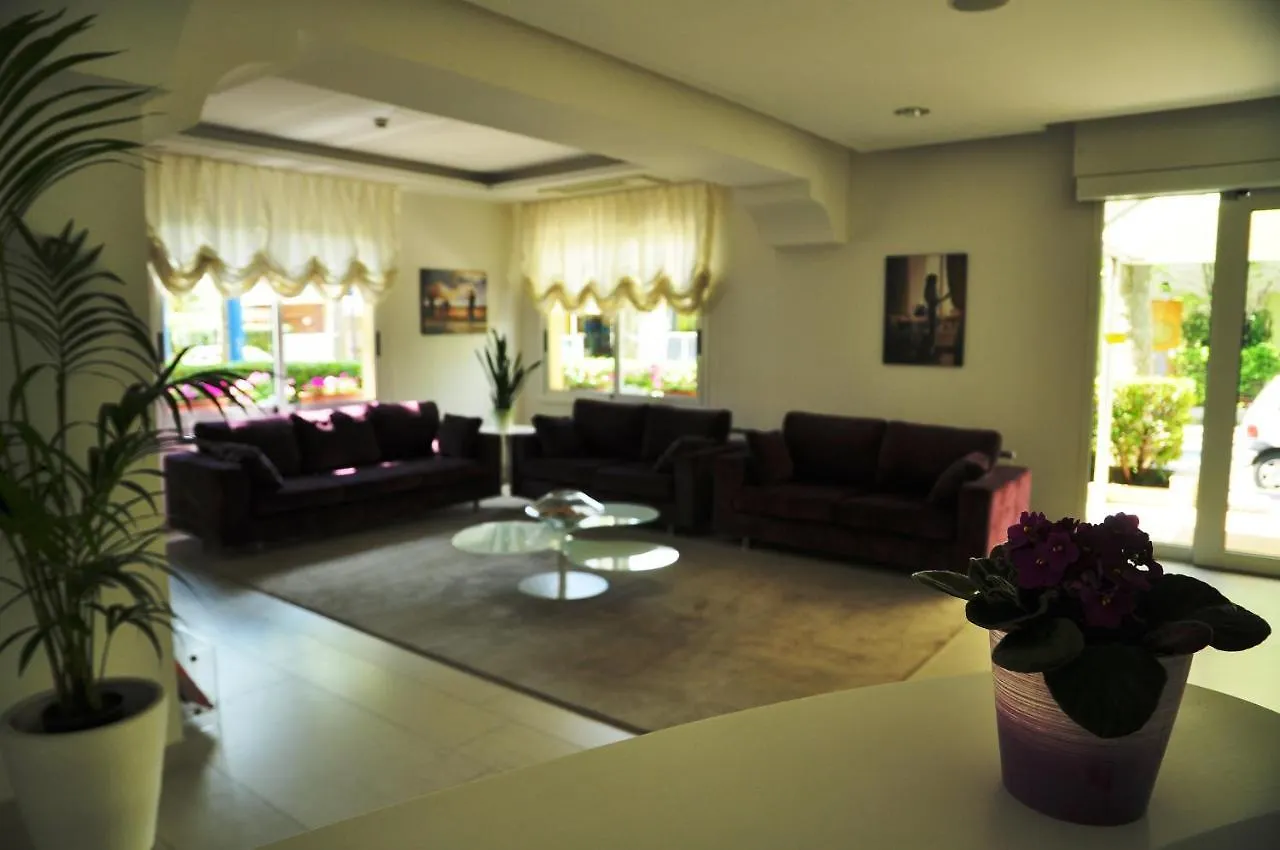 Hotel Lugano Riccione 2*,
